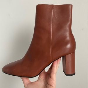 Banana Republic block heel leather ankle boots warm brown size 9.5 NEW